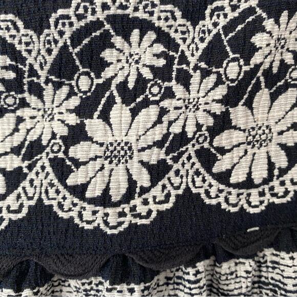 Kourt Embroidered Black Scalloped Top size medium Boho size medium - Picture 10 of 10